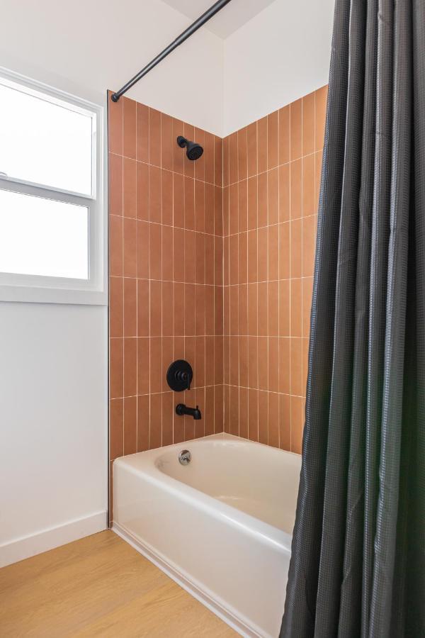 Cozy Sunny Brand-New Apt 1 Block From The Beach Long Beach Esterno foto